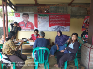 Bakti Sosial Kepada Warga Kampung Siluman, Bukti Kepedulian PSI Terhadap Masyarakat Sekitar
