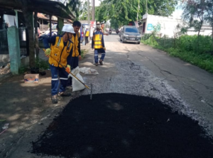 DSDABMBK Respon Aduan Masyarakat, Perbaiki Ruas Jalan Pulo Sirih Teluk Haur Sukakarya