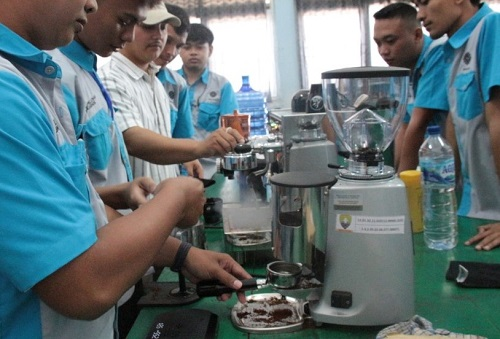 320 Pencari Kerja Ikut Pelatihan Program Pelatihan Vokasi Berbasis Kompetensi