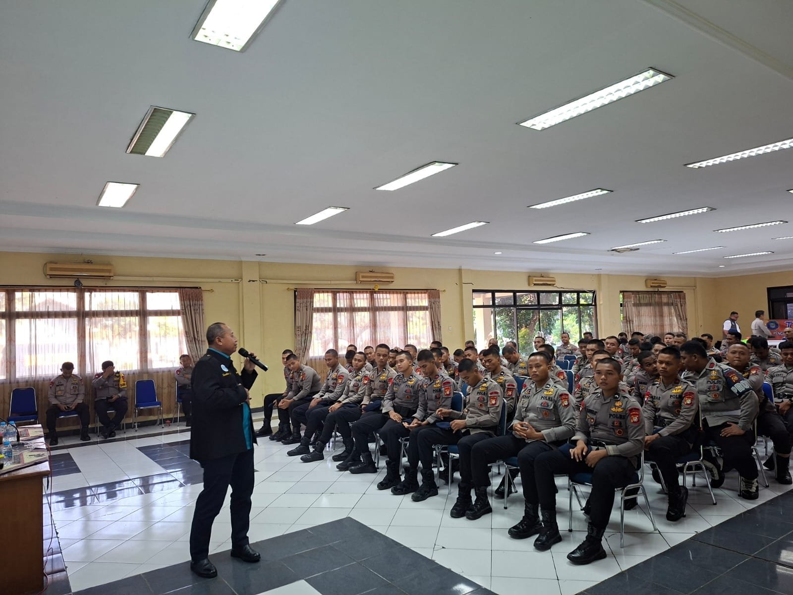 Batalyon Satbrimob Pelopor D Polda Metro Jaya Peringati HANI Bersama BNK Bekasi
