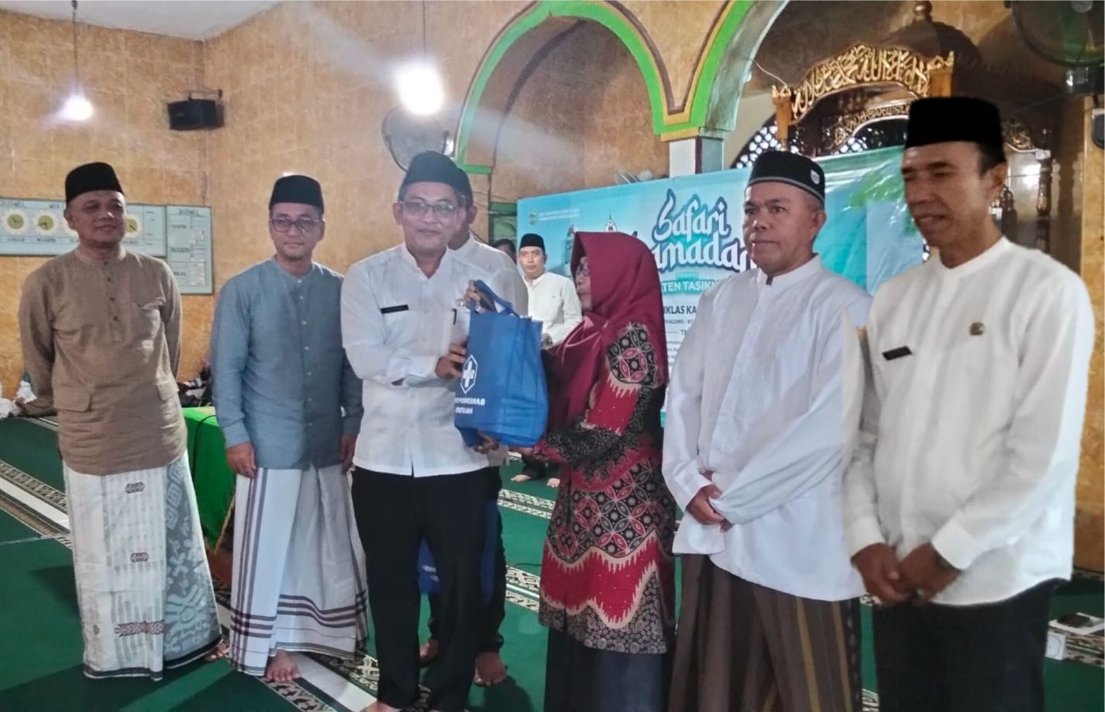 Safari Ramadhan Hari ke-2, Bupati Dan Wakil Bupati Tasikmalaya Kunjungi Desa Bantarkalong Kecamatan Cipatujah.