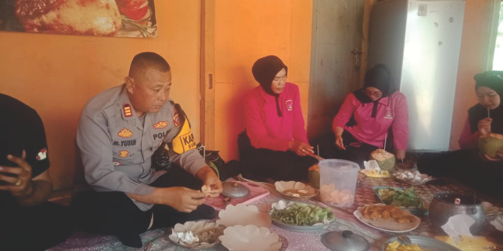 Sinergi Polsek Gunung Halu dengan Masyarakat Digelar di Curug Malela