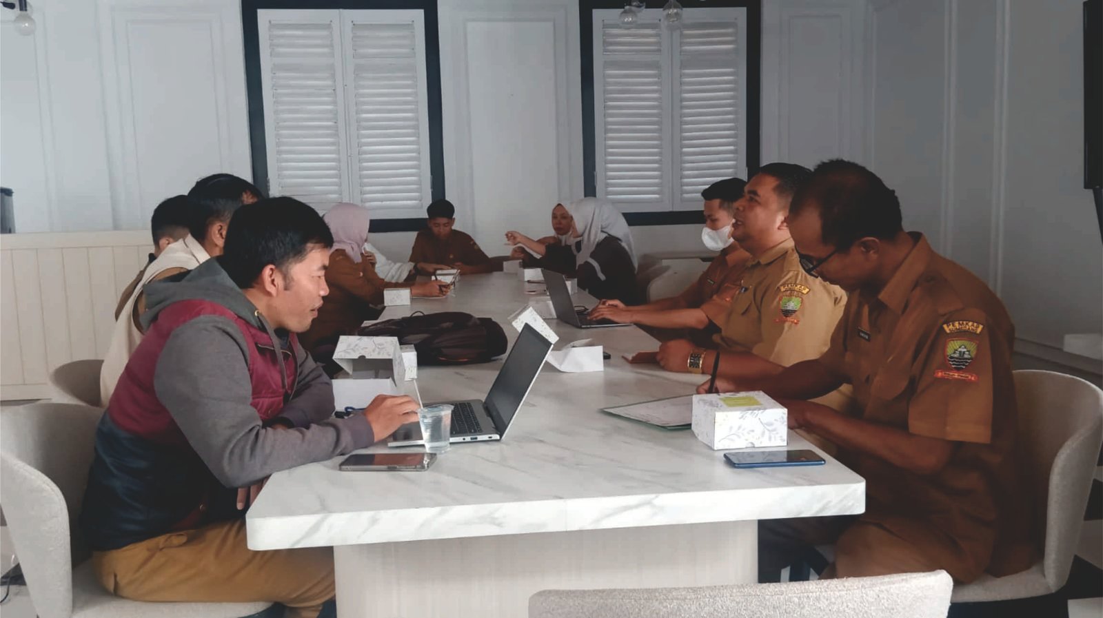 Sekretariat DPRD Sumedang Tingkatkan Pengelolaan Arsip Melalui Pembinaan Kearsipan
